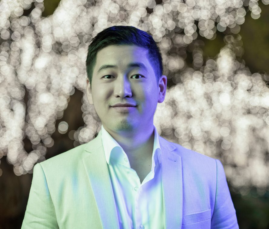 Kang Wang