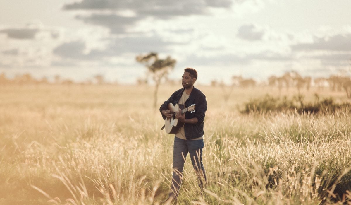 Opera Queensland supports Muttaburra Stock Show with origional song