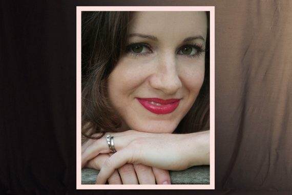 Lorina Gore headshot
