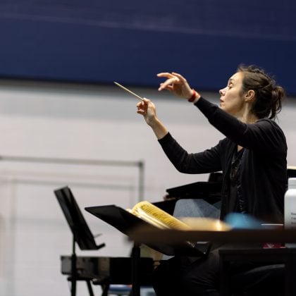 10 Questions with Così fan tutte conductor Zoe Zeniodi